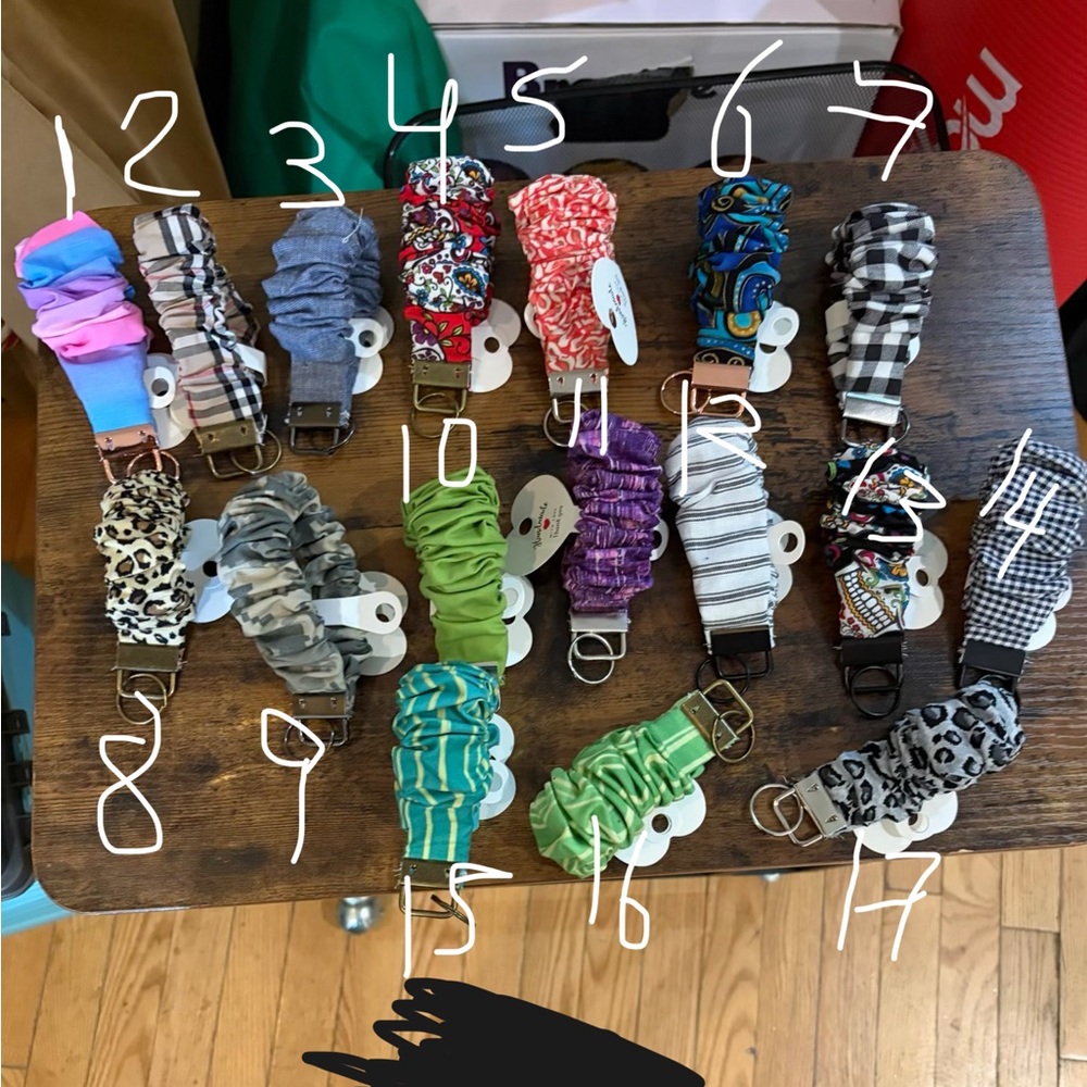 Scrunchie key holder - Picture 4 of 4
